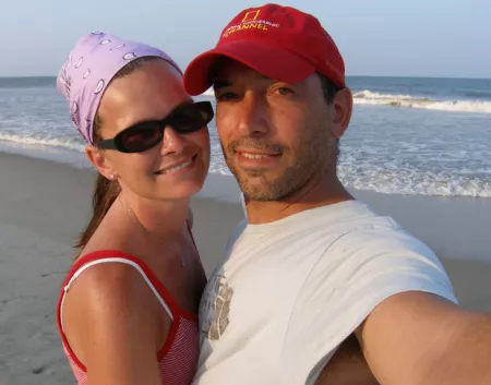 elika anne hemphill and rick confalone selfie on the beach